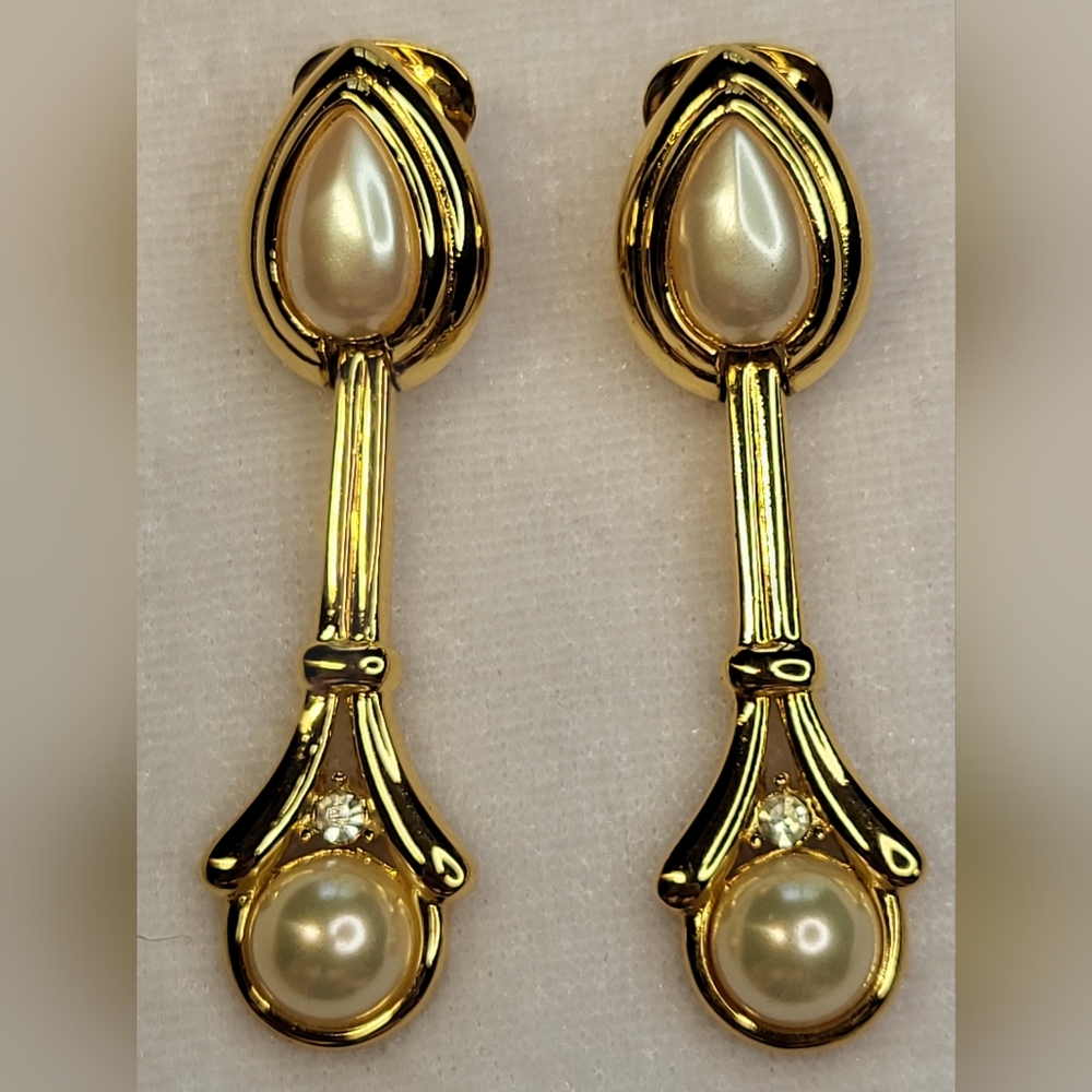 Elegant Alfred Sung Gold Tone Faux Pearl Drop Earrings